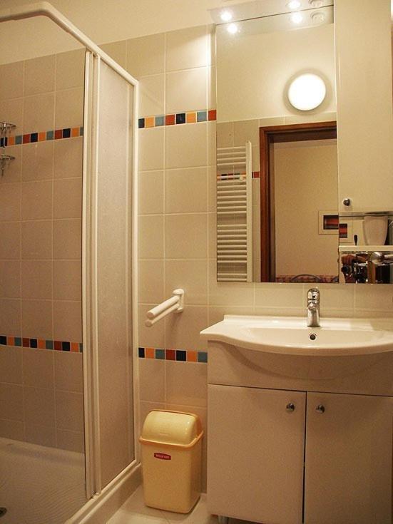 Apartments Villa Fernetich Premantura Habitación foto