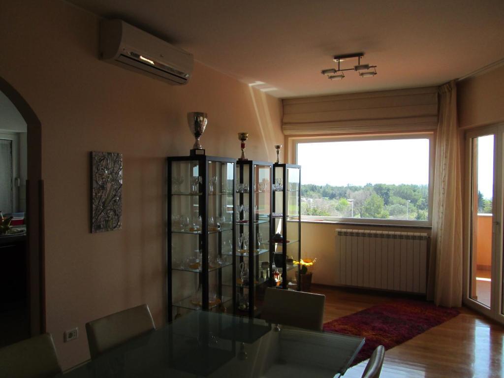 Apartments Villa Fernetich Premantura Habitación foto
